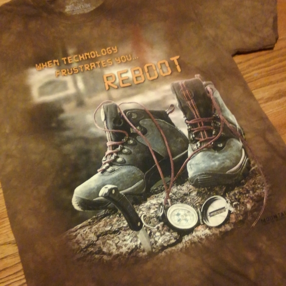 👢🔪 Reboot Technology The Mountain 🏔️ Shirt - Picture 5 of 8